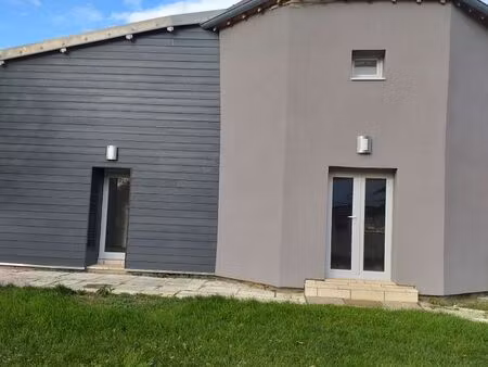 location maison entierement renovee