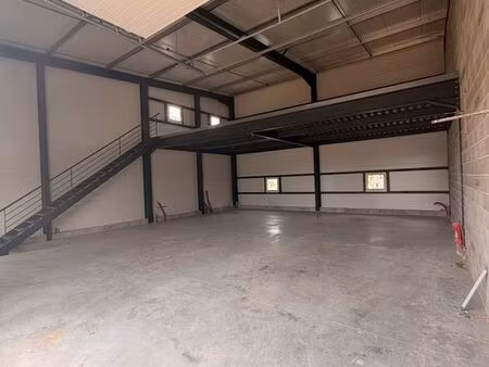 entrepôt neuf 195 m² (133 m² + mezzanine 62 m²) – zone grézan nîmes