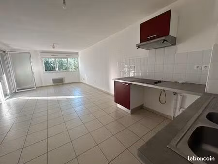 t3 à vendre pechbonnieu