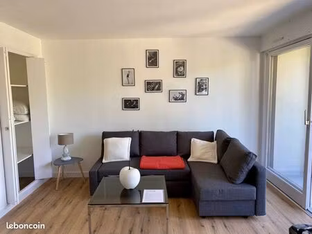 studio 30 m² entièrement rénové – disponible au 1er septembre