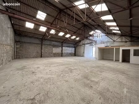 local pro 390 m² – atelier / hangar + bureaux – centre landivisiau