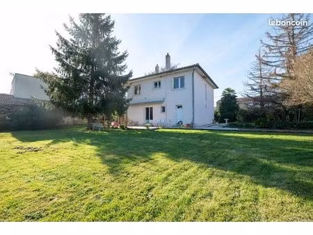 maison 5 pièces 140 m²