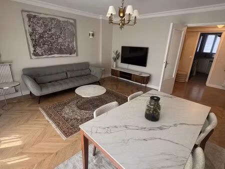 charenton-le-pont – 4 pièces/3 chambres- haut de gamme -meublé rénové – balcon – double pa