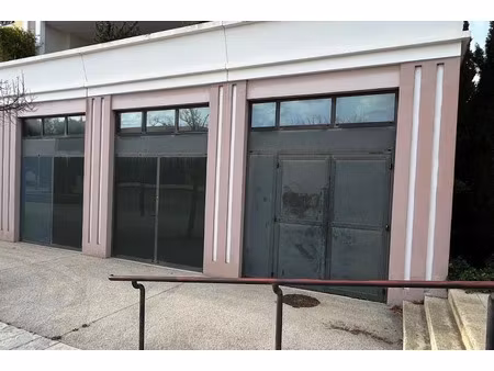 vente locaux professionnels à saint-cyr-sur-mer (83270)  232 600 €