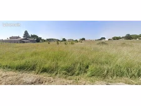 terrain 743 m² gauriac