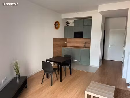 studio meublé avec vue sur jardin privé — arcueil (94110)