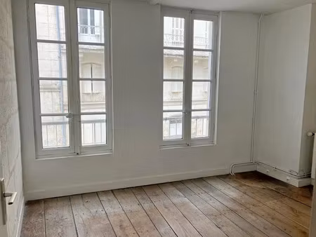 vente locaux professionnels 115 m² à angouleme (16000)  199 500 €