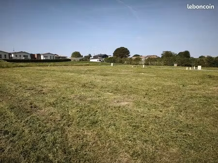 terrain 250 m² toulenne