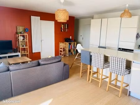 appartement rue de cugnaux 86m2 avec grande terrasse