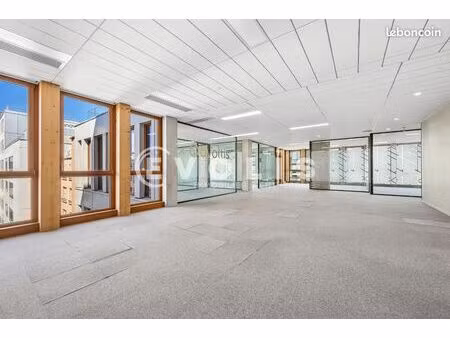 bureau 235 m²