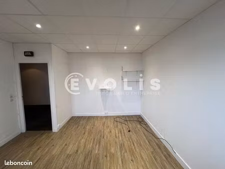 bureaux 78 m²