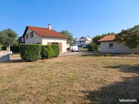 maison de caractère à pin-balma sur un terrain de 1 600 m²