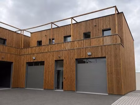 bureaux neufs à castanet-tolosan  au bord du canal du midi