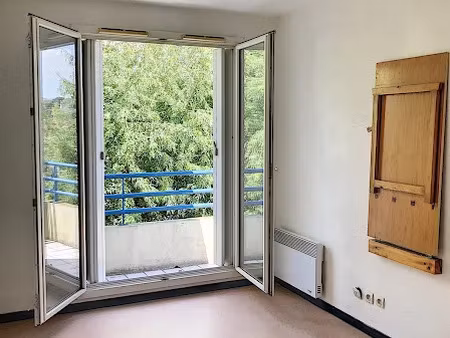 location appartement 1 pièce 23.68 m² à pau (64000)  380 €