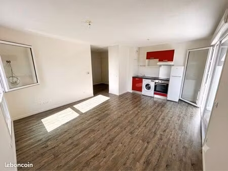appartement t2 lumineux de 43 m² avec grande terrasse (18 m²) – villenave-d’ornon