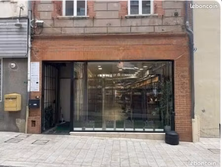 local env. 60 m2 plein centre-ville