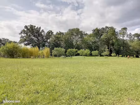 terrain 800 m² fargues-saint-hilaire