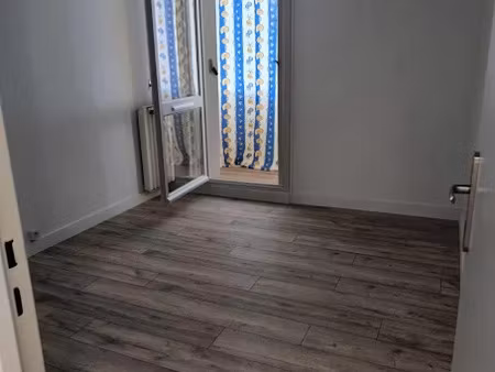 location meublée appartement 5 pièces 120 m² à floirac (33270)  550 €