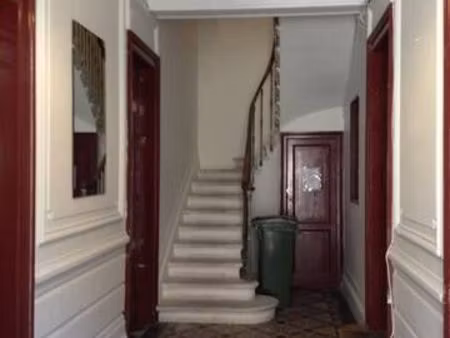 appartement t2 proche st genes