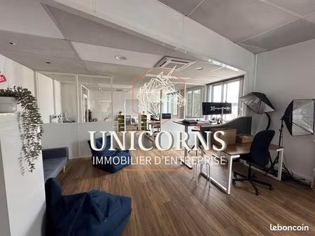 bureaux 278 m²