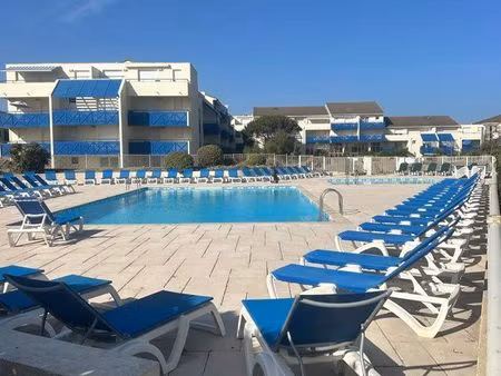 bel appartement t2 dans une résidence en front de mer avec piscines