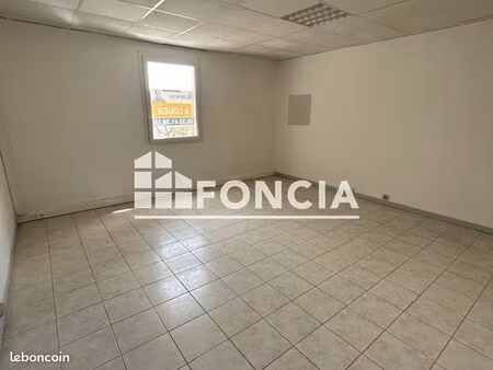 local commercial 21 m²