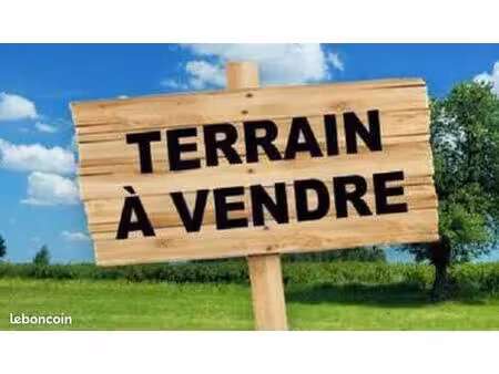 terrain 210 m² pomerols