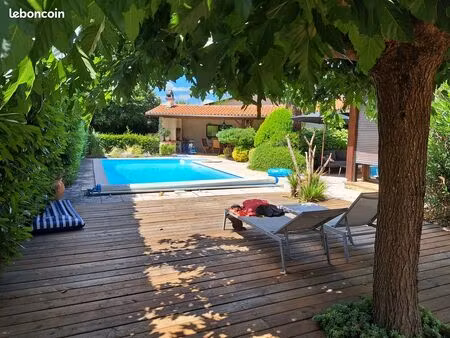 tournefeuille – véritable havre de paix  villa d’architecte de 7 pièces de 148 m² habitabl