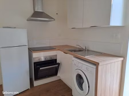 studio 27 m2 au rez-de-chaussée - centre guignen