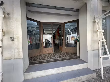 vente locaux professionnels 115 m² à aigues-mortes (30220)  390 000 €