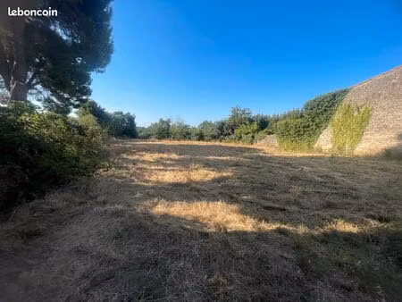 terrain 1 190 m² pouzolles
