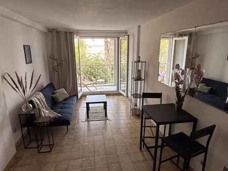 location meublée appartement 2 pièces 33 m² à montpellier (34000)  650 €
