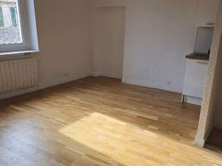 location appartement 1 pièce 30 m² à marseille 8ème (13008)  565 €