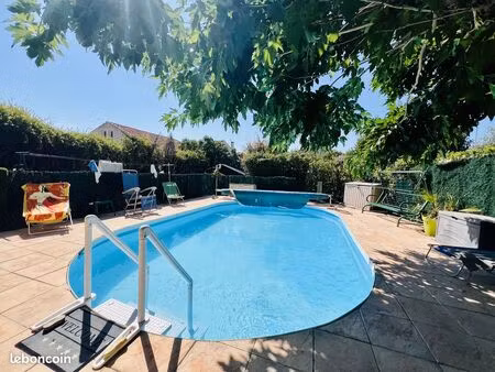 villa 7 pièces 140 m²