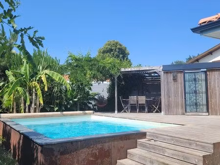 maison de 140m2 avec piscine