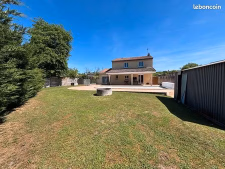 maison familiale de 140 m² avec piscine