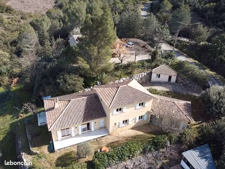 villa 7 pièces 166 m²