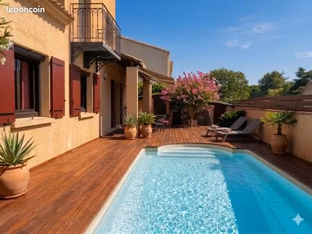 très proche de montpellier  villa 6 chambres-clim-piscine