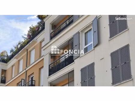 t3 56m2 séjour  2 chambres   balcon et place de parking