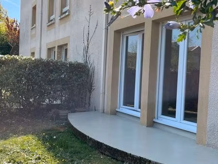 t1 bis de 33 m² avec terrasse  jardin privatif et parking – mérignac capeyron
