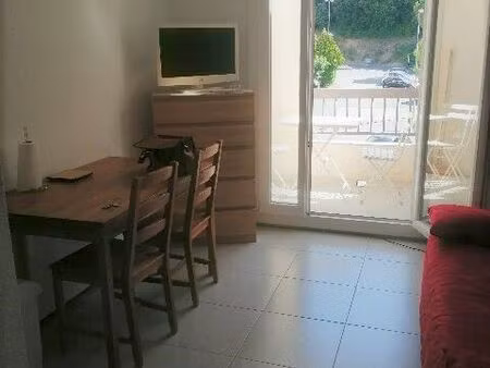 location studio 18 m2 + balcon meublé wifi