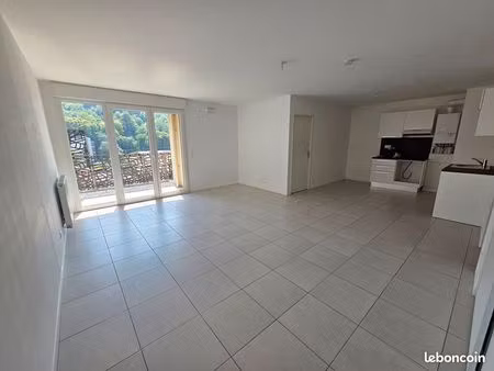 appartement 3 pièces 76 m²