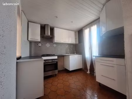maison de village a louer t4 de 75 m2