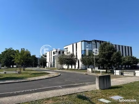 bureaux 130 m²