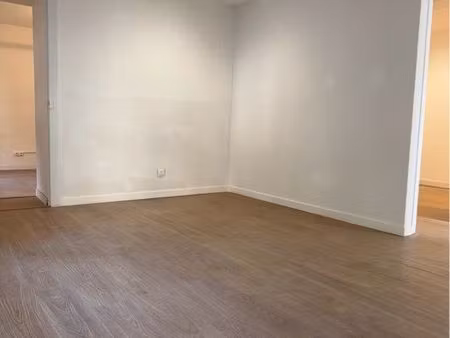magnifique local professionnel 93m2 rue de la loge montpellier