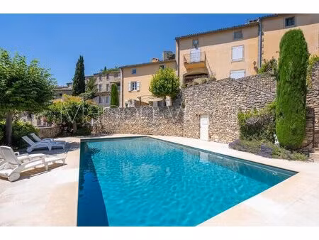 charmante maison de village avec vue exceptionnelle et piscine.