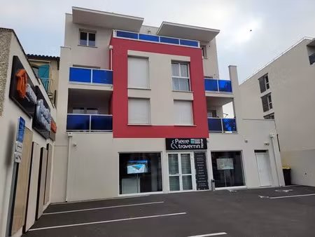 location commerce 230 m² à perpignan (66000)