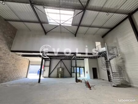 local d'activité 237 m²