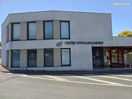 local commercial 200 m² coutras