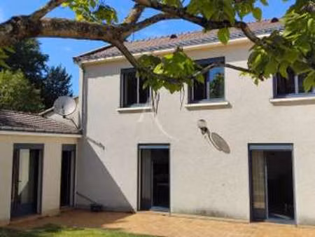 vente maison à chemillé-en-anjou (49120) : à vendre / 130m² chemillé-en-anjou